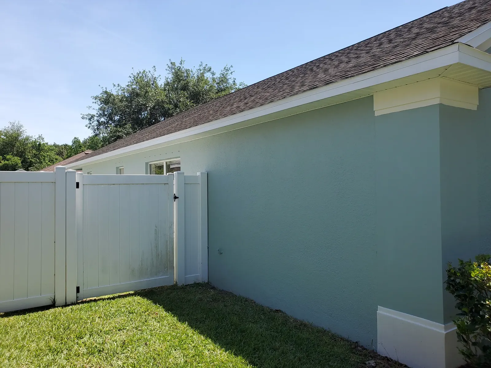 Edgewater blue exterior after painting - real Volusia County painting project