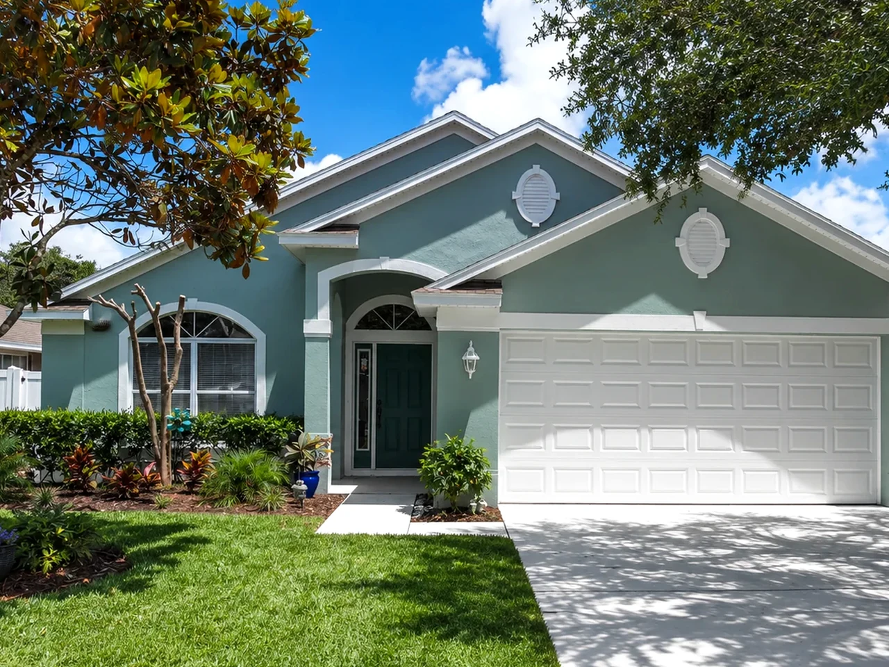 Freshly painted Florida home showing interior and exterior painting services